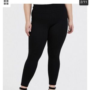Torrid Fleece Lined Pixie Pant Size 0, new in bag black